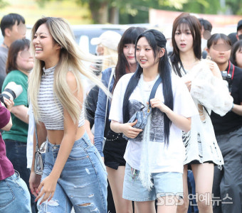 [E포토] 하이키, '뜨거워지자'로 서머 컴백