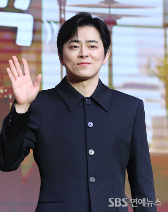 [E포토] 조정석, '20년 차 배우의 가수 데뷔'