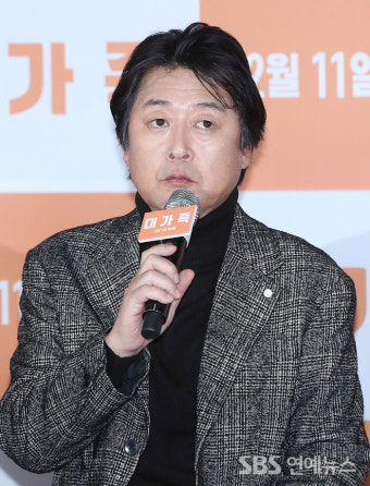 '대가족' 김윤석 