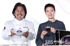 [E포토] 에드워드 리-김고은, 디저트와 커피의 만남