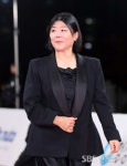 [E포토] 이정은, '믿고 보는 청룡의 배우'