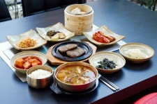 고품질, 합리적인 가격, 푸짐함으로 점심 세트 메뉴 구성해.. 맛보고 갈비둥지