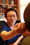 [최응옥박사의 예뻐지는 이야기①] 눈 성형, 재수술 위험 낮추려면