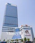 상인들에게 두산타워, '두타'란… 뒤통수 치다?