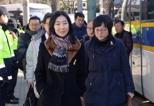 신은미·황선 토크콘서트, 보수단체 거센 항의… 충돌 우려