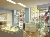 엠브로시아, ‘글리터 와치’ 국내 본격 런칭…‘화려함 무장’