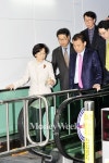 [MW사진] 9호선 2단계 구간 시승하는 강남구청장