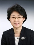 김승희 신임 식약처 처장 독성·약리 전문가, 조직 활력 기대