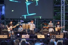 [공연리뷰] 봄의 끝자락을 축제로 물들인 사운드홀릭 페스티벌2015