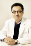 이데아성형외과 진훈 원장 어색해진 성형얼굴 되돌리는 성형복구수술, 숙련된 전문의 필요