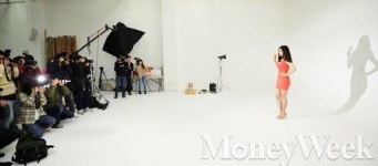 [MW사진] 현대약품 미에로화이바 촬영장의 건강미인 이하늬