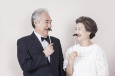 졸혼이란, 이혼 않고 각자 자유롭게 사는 방식… 장점과 단점은?