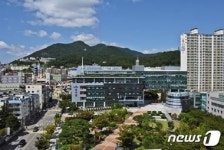 부산 남구청 공무원, 건축허가 대가로 업자로부터 수천만원 받아