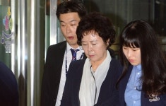 신영자, 결국 법정선다…80억원대 횡령·배임 혐의