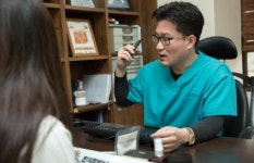 [김만재 원장의 탈모치료 (371)] 민간요법·샴푸 대신 병원부터 찾아야