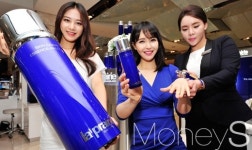 [머니S포토] 스킨케어 전문 라프레리가 선보인 스킨 캐비아 에센스-인-로션