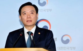 [속보] 박 대통령, 김현웅 법무장관 사표수리