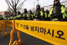 [머니S포토] 이 선을 넘지마시오 청운동서 대비 중인 경찰