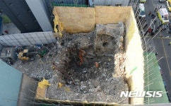 낙원동 붕괴사고, 인부 2명 매몰 구조작업 진행중… 구조견·내시경탐지기 총동원