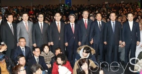 [머니S포토] 대선 관련 늘푸른한국당, 제3지대 후보들이 동참할 수 있는 길 열어뒀다