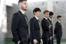 축구선수들의 완벽한 수트핏...지오투, 전북현대 축구선수들과 수트화보 진행