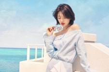 [★화보] 수지, 에메랄드빛 바다와 어우러진 선글라스 스타일링