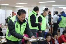 금호고속, 설 맞아 목포서 무료 배식·도시락 봉사활동