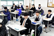 [머니S포토] 올해 첫 학력평가, 전국 1891개교에서 실시