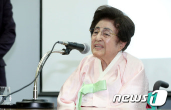 청와대, 손명순·이희호 여사 경호…차별 아닌 시기의 차이