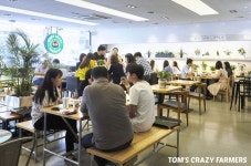 탐앤탐스, 프리미엄핫도그 ‘탐스 크레이지 파머스’ 강남 도산로에 오픈
