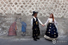 [떠나요 강심장] 한복 꽃 물드는 4대궁… 추석 도심 나들이