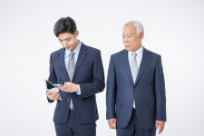 빛보다 빠른 ‘디지털 속도’가 두려운 사람들