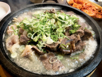 [맛집로드] 뜨끈뜨끈한 국밥, 소 한마리가 ‘풍덩’