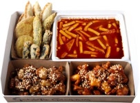 가마로강정, 국물떡볶이, 모둠튀김, 패밀리세트 출시 … 분식시장 새 강자로 급 부상