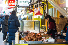 설 인심에 구경거리 넉넉한 서울 동네시장 나들이