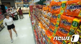 안 튀기니 시장은 튀겼다?… 건면 먹고 힘내는 라면주