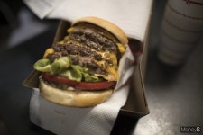 [머니S포토] 미국 3대 버거로 꼽히는 인앤아웃 버거