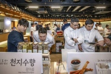 한식진흥원, 20곳의 청년 한식당과‘청년 한식당 국산 식재료 지원 사업’업무협약 체결
