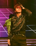 [머니S포토] 유노윤호 음악에 취해~