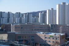 맹모 몰리면 집값 오른다?