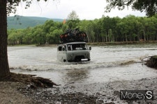 [박정웅의 여행톡] 몽골 대초원, ‘솔롱고스’의 두바퀴