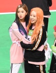 [머니S포토] 우주소녀 다영·모모랜드 주이 '우리 친해요~'