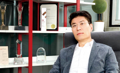 [이사람] 오뚝이 광고장이는 어떻게 다시 일어섰을까
