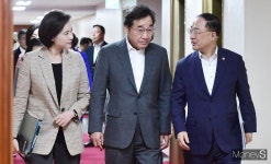 [머니S포토] 국제 유가 급등에 돼지열병까지 어떡하나