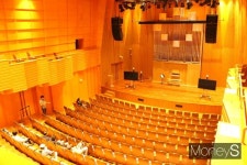[박정웅의 여행톡] 슈퍼요트, 어쿠스틱 클래식 만나다