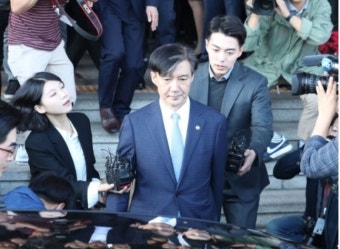 [출근길 이슈] 조국 법무장관 사퇴, 예정돼 있었다?