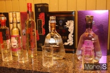 양안의 냉기 녹인 금문주, 은은한 여운의 미학