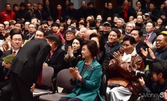 [머니S포토] 국민통합연대 창립 참석한 홍준표
