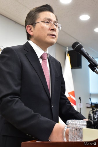 [머니S포토] 황교안 종로 출마 선언, 이낙연과의 빅매치 성사
