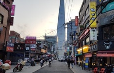 [역세권 상권분석⑦] 롯데월드타워 유명상권·신흥 ‘송리단길’